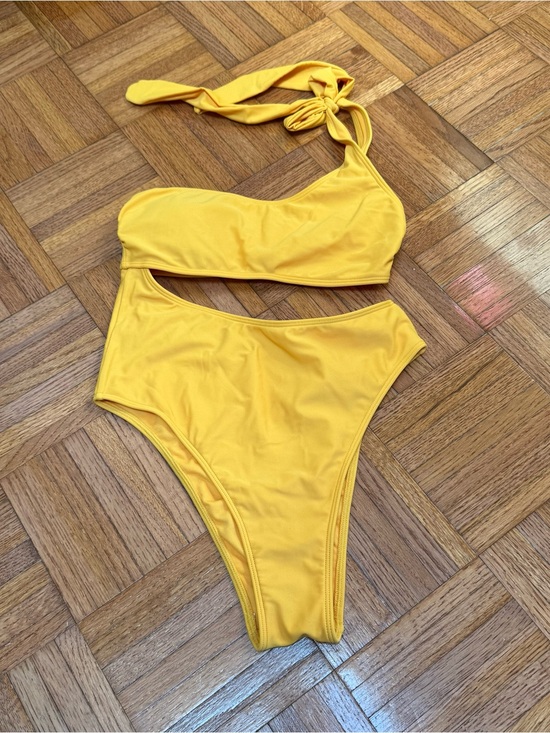 Abercrombie & Fitch Other - Abercrombie Cut Out Swimsuit